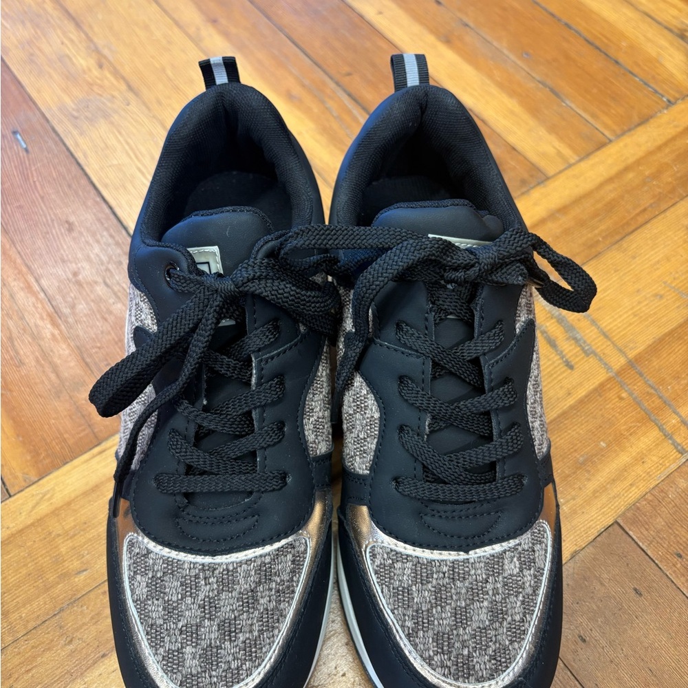 Stylish designer Nike Air Air Force  Sneakers